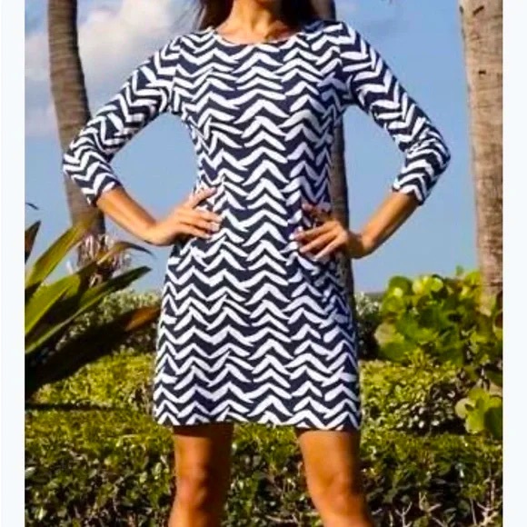 Lilly Pulitzer Charlene Shift Dress Navy & White Size M, in excellent condition! - Picture 1 of 14